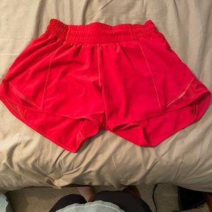 Lululemon size 6 Tall shorty Hot short 4”